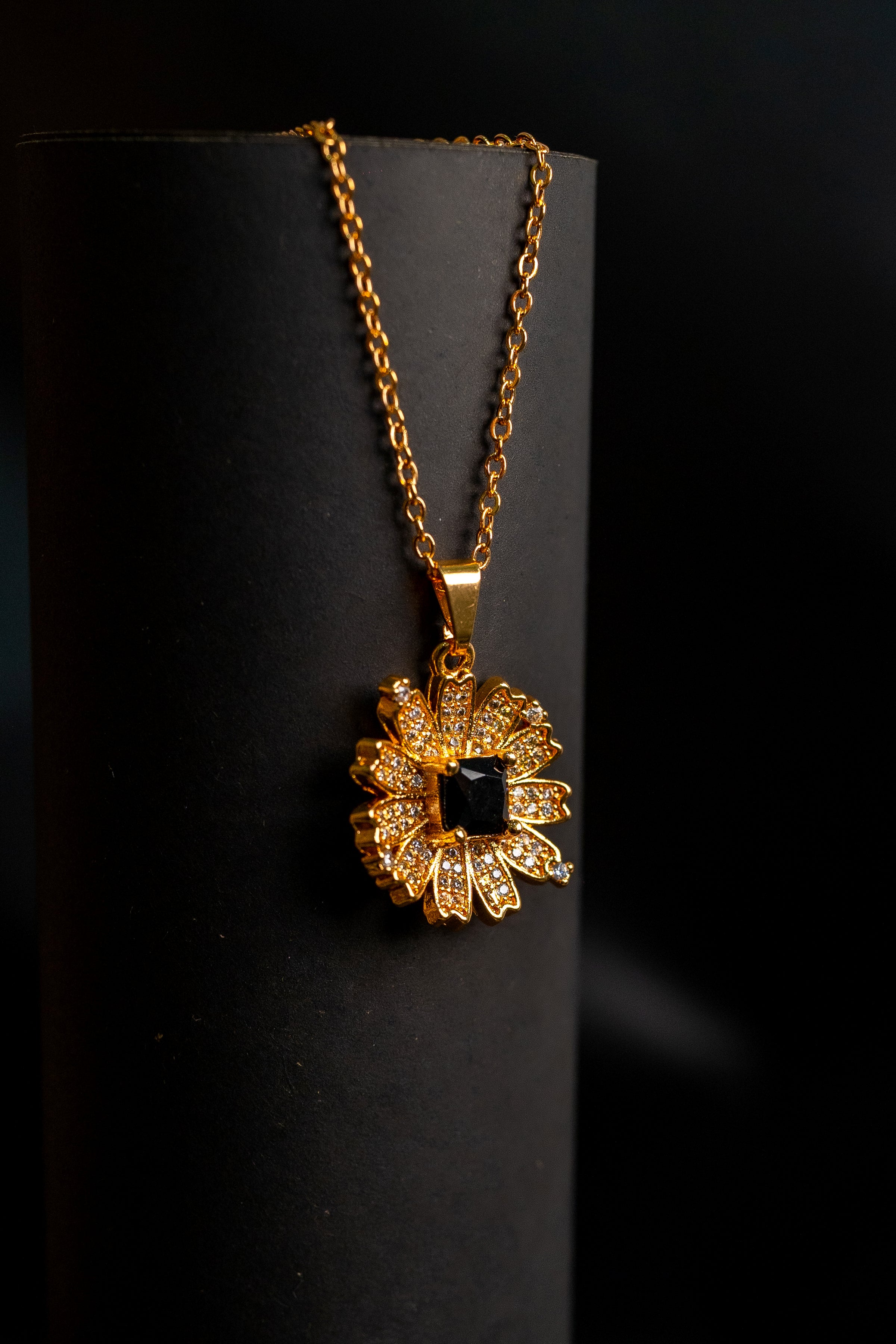 Gold Floral Pendant Necklace